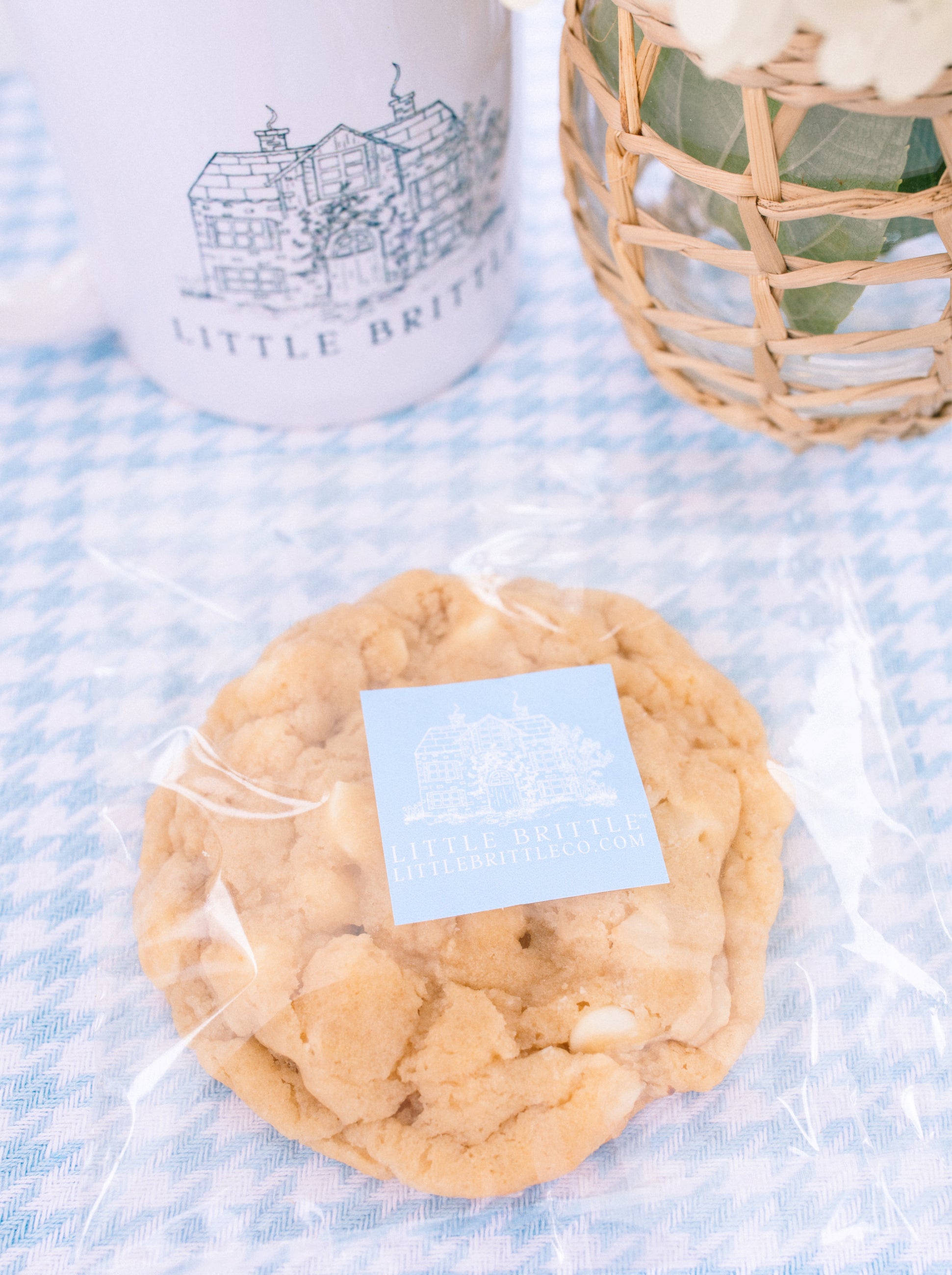 New Gooey White Chocolate Macadamia Nut Cookies (LOCAL PICKUP)