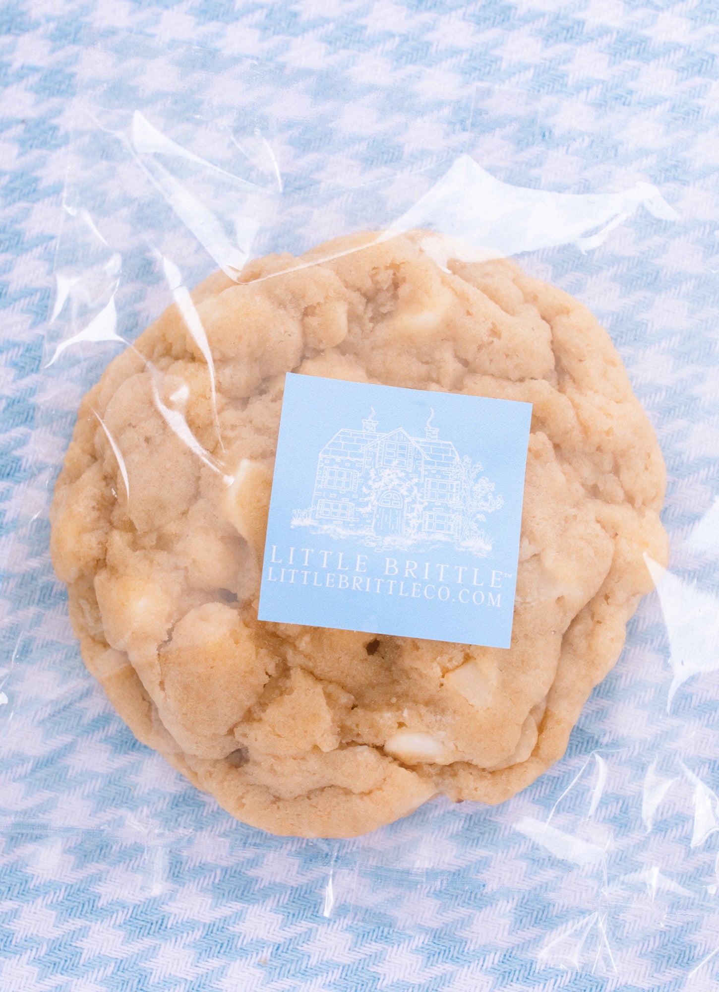 New Gooey White Chocolate Macadamia Nut Cookies (LOCAL PICKUP)